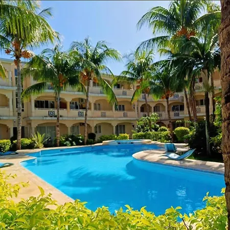 Ground Floor Apartment With 2 Bedrooms And 2 Bathrooms Opposite Pool